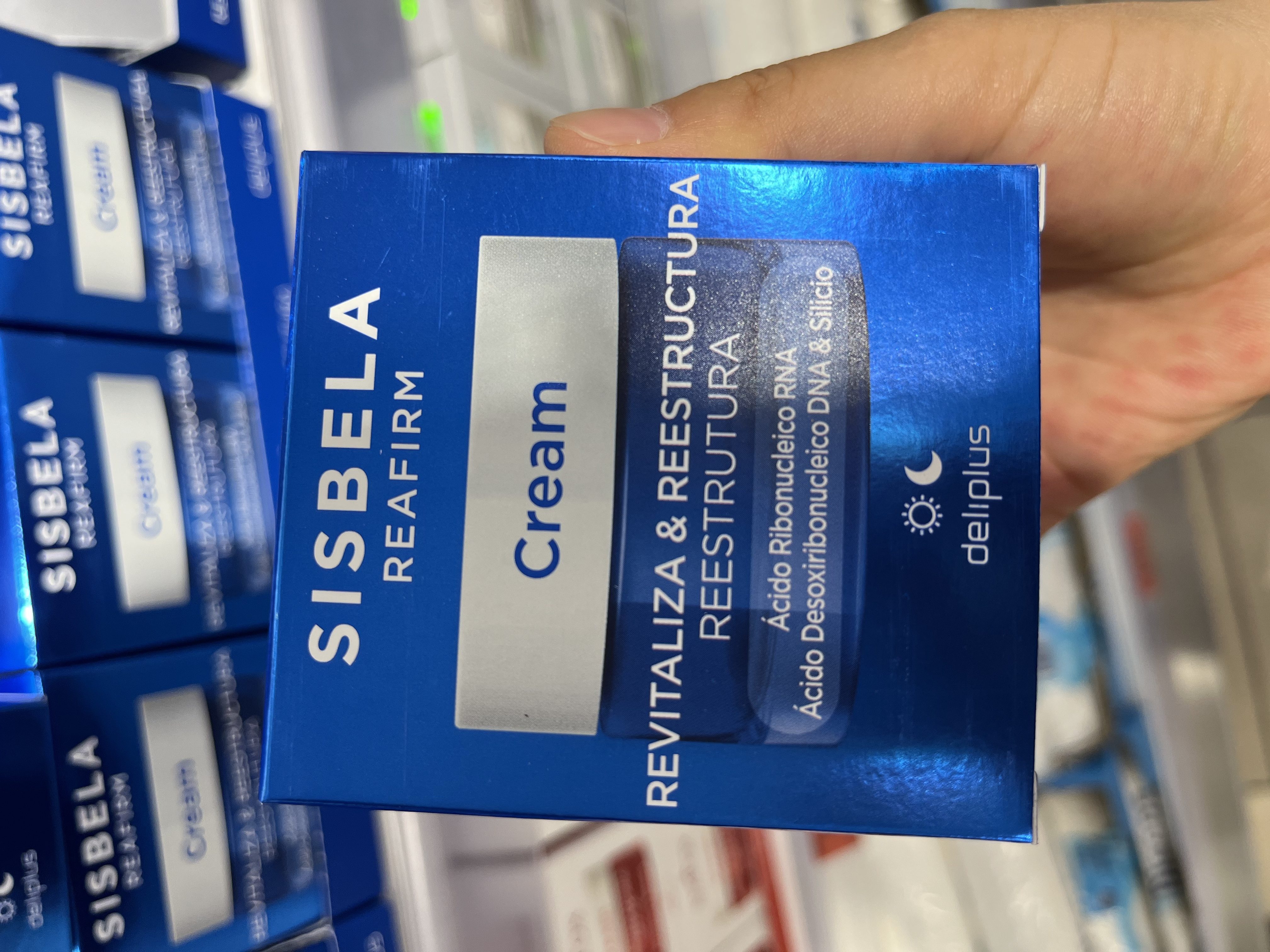 Sisbela 面霜包装细节